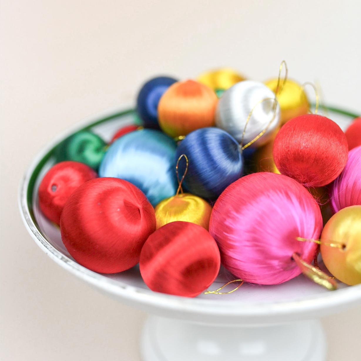 Thread Silk Baubles, Set of 27