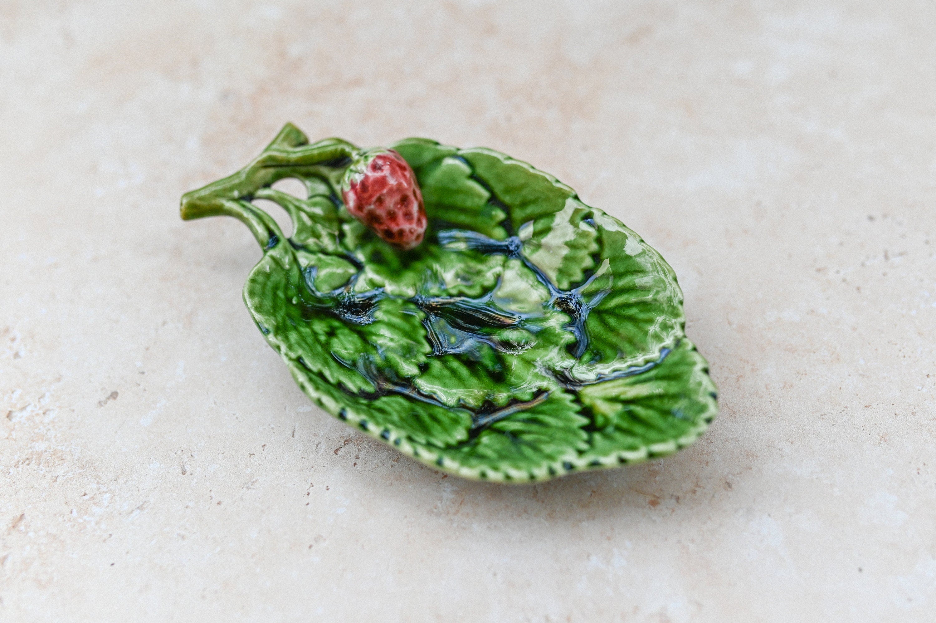 Vintage Majolica Strawberry Green Leaf