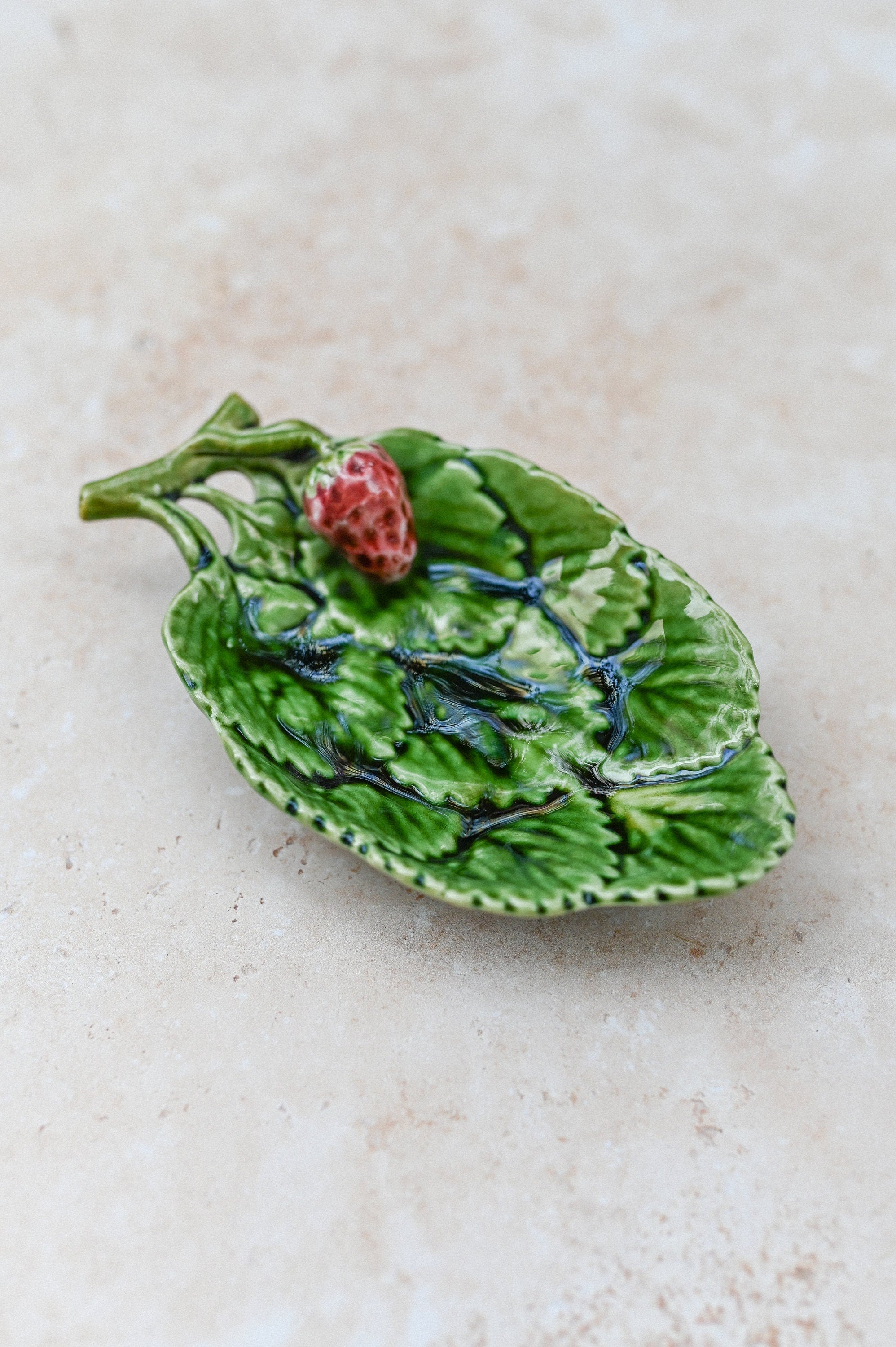 Vintage Majolica Strawberry Green Leaf