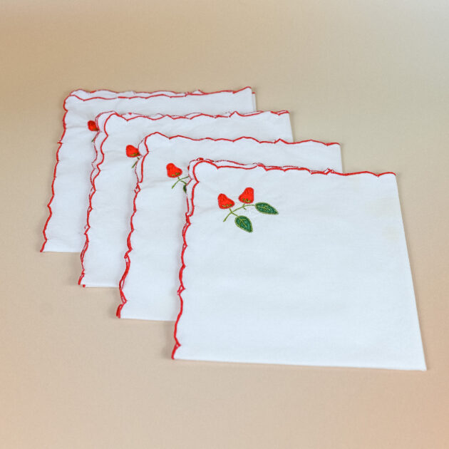 Tablecloth Napkins Strawberry embroidered